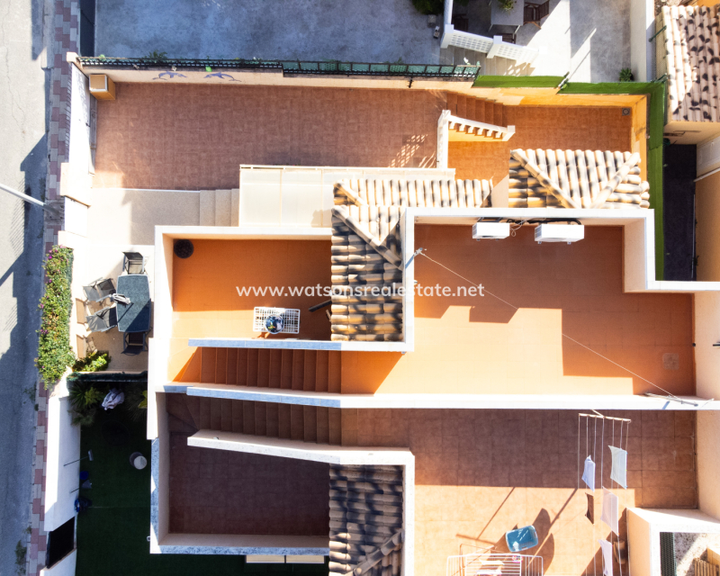 Resale - Parhus - Urb. La Marina