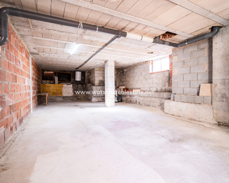 Resale - Parhus - Urb. La Marina