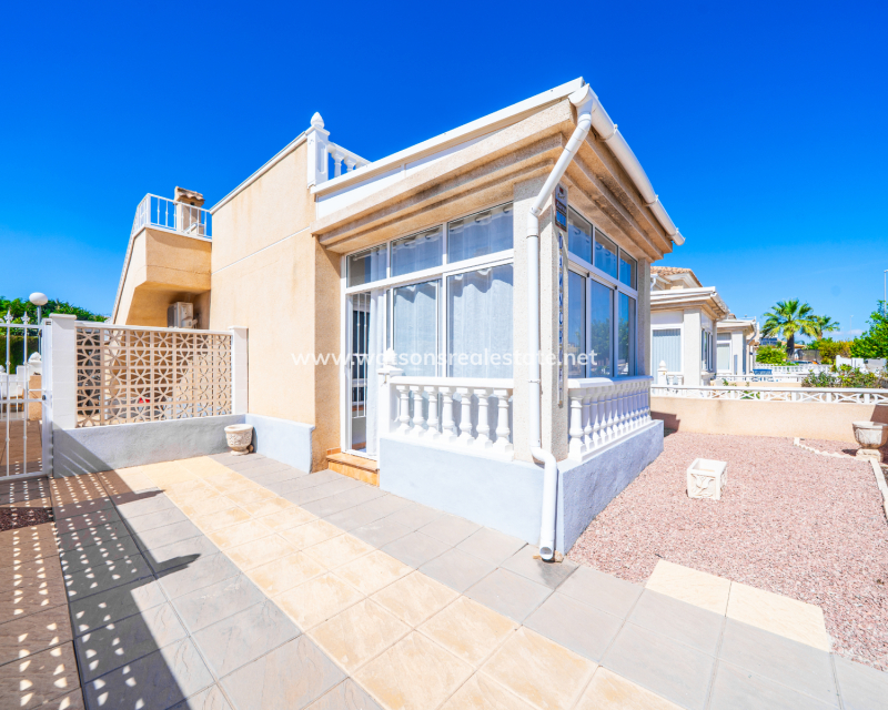Resale - Parhus - Urb. La Marina