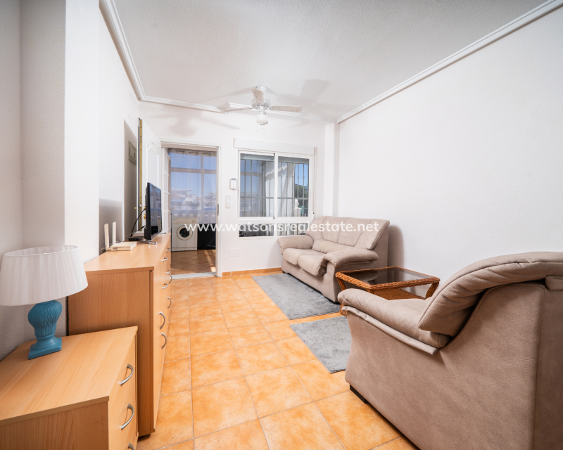 Resale - Parhus - Urb. La Marina