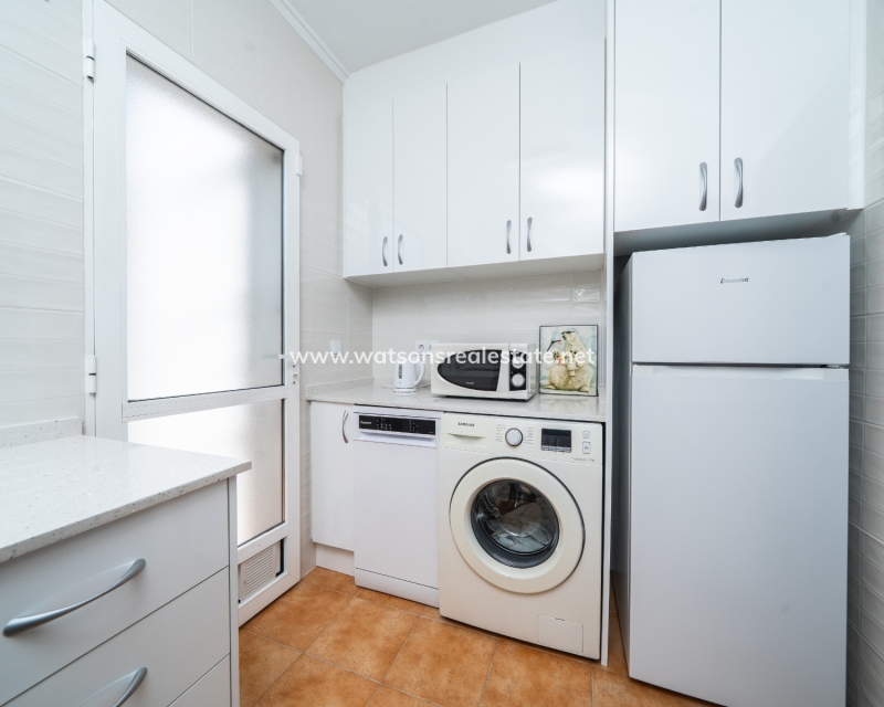Resale - Parhus - Urb. La Marina