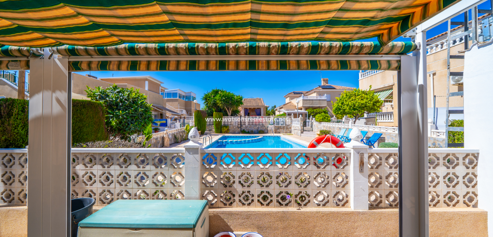Resale - Parhus - Urb. La Marina