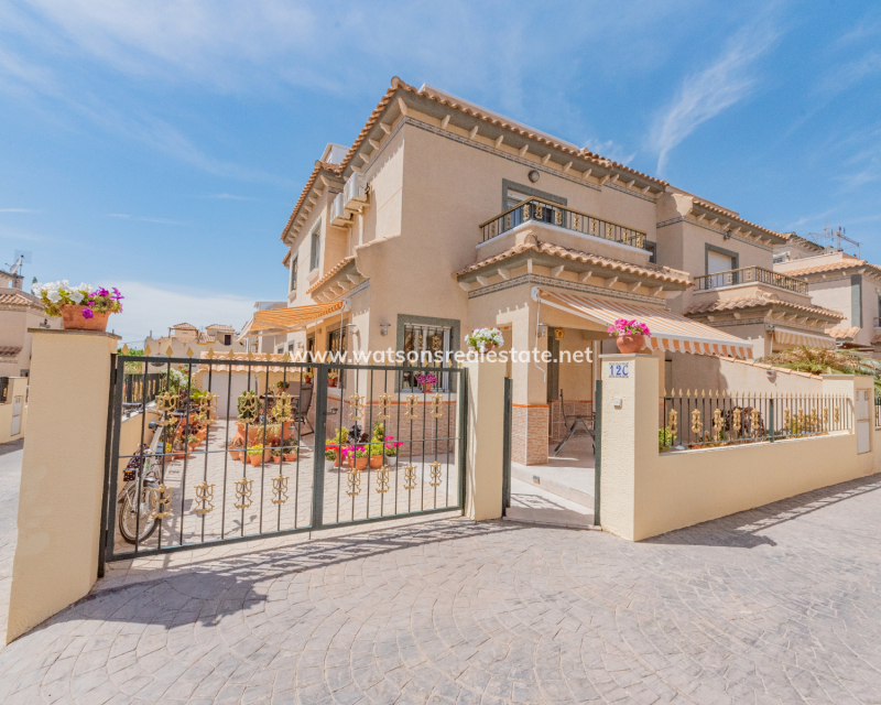 Resale - Quad - Urb. El Oasis - La Marina