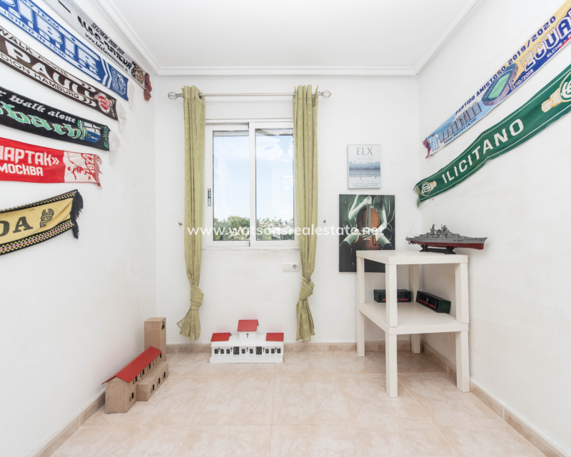 Resale - Quad - Urb. El Oasis - La Marina