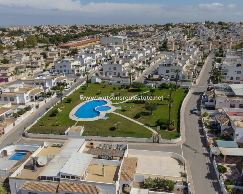 Resale - Quad - Urb. La Marina
