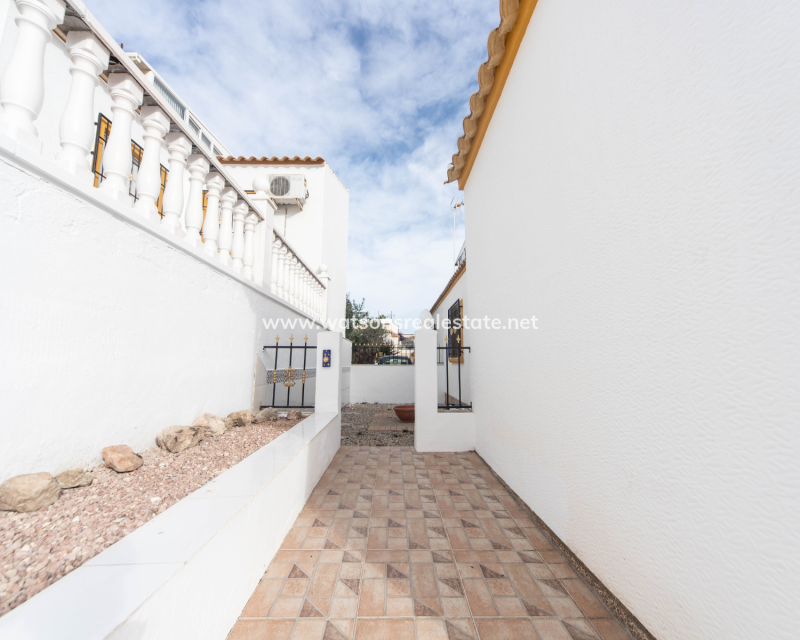 Resale - Quad - Urb. La Marina