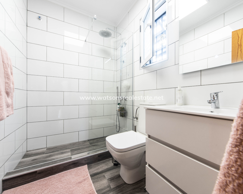 Resale - Quad - Urb. La Marina