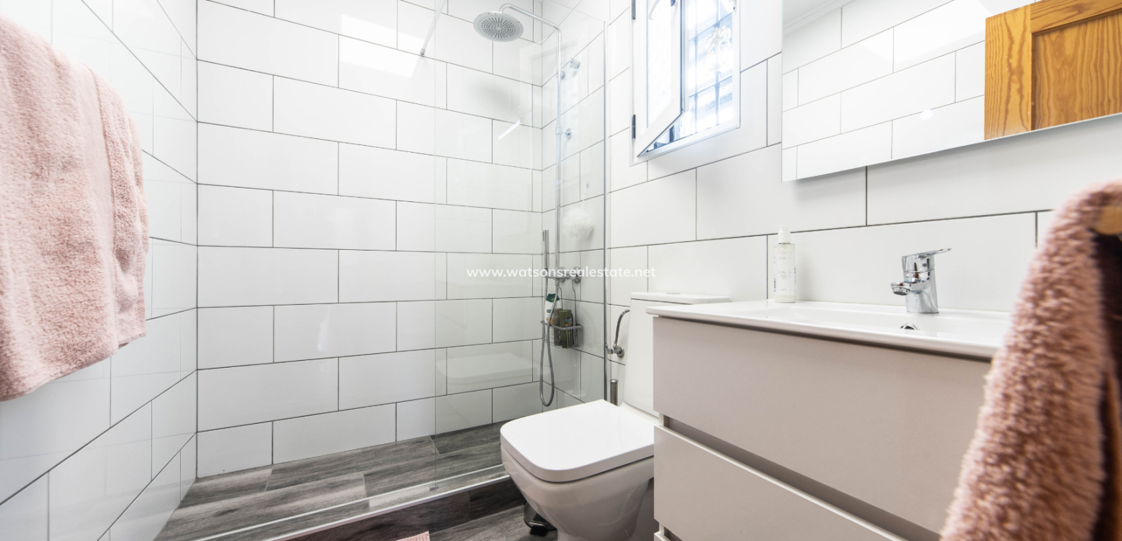 Resale - Quad - Urb. La Marina