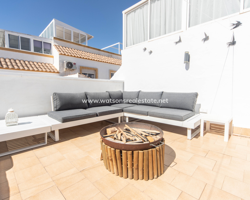 Resale - Quad - Urb. La Marina