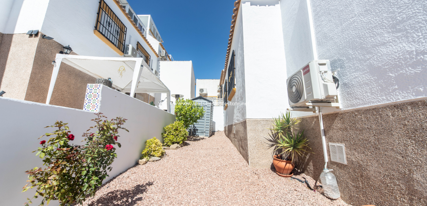 Resale - Quad - Urb. La Marina
