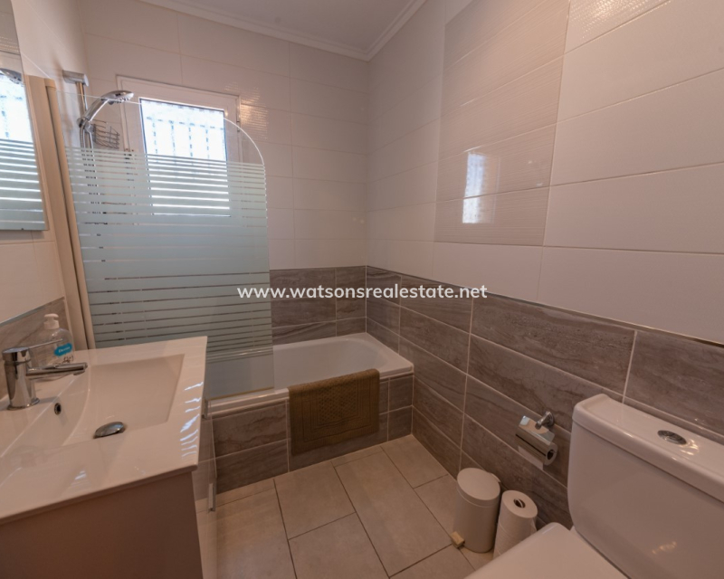 Resale - Quad - Urb. La Marina