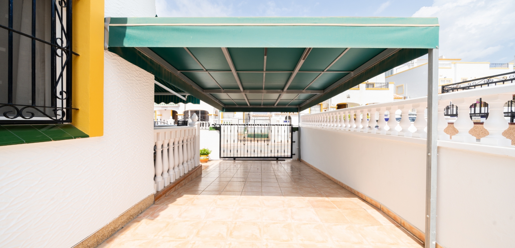 Resale - Quad - Urb. La Marina