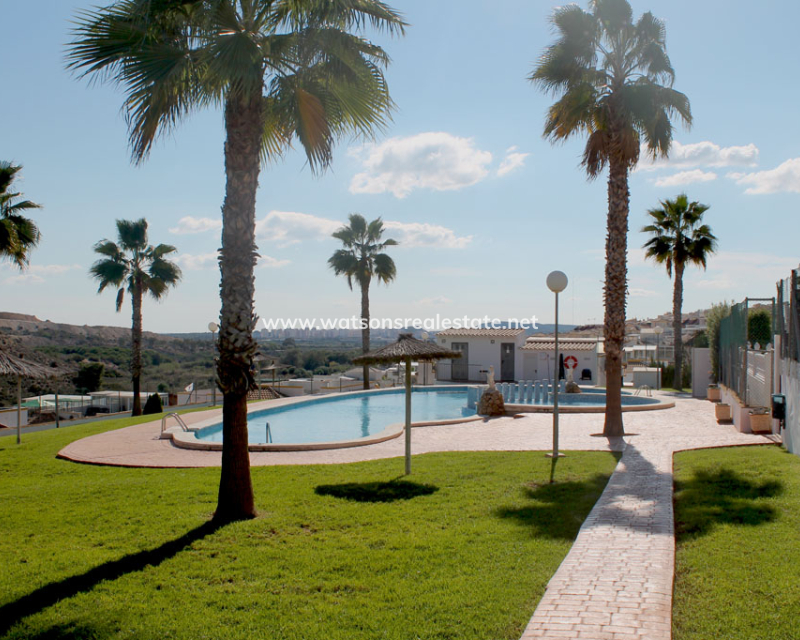 Resale - Quad - Urb. La Marina