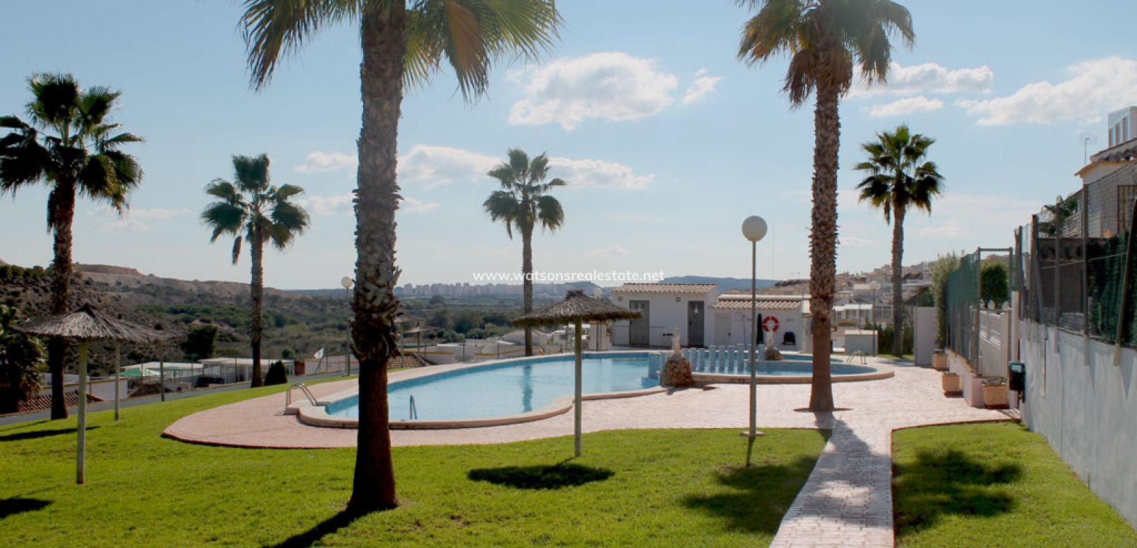 Resale - Quad - Urb. La Marina