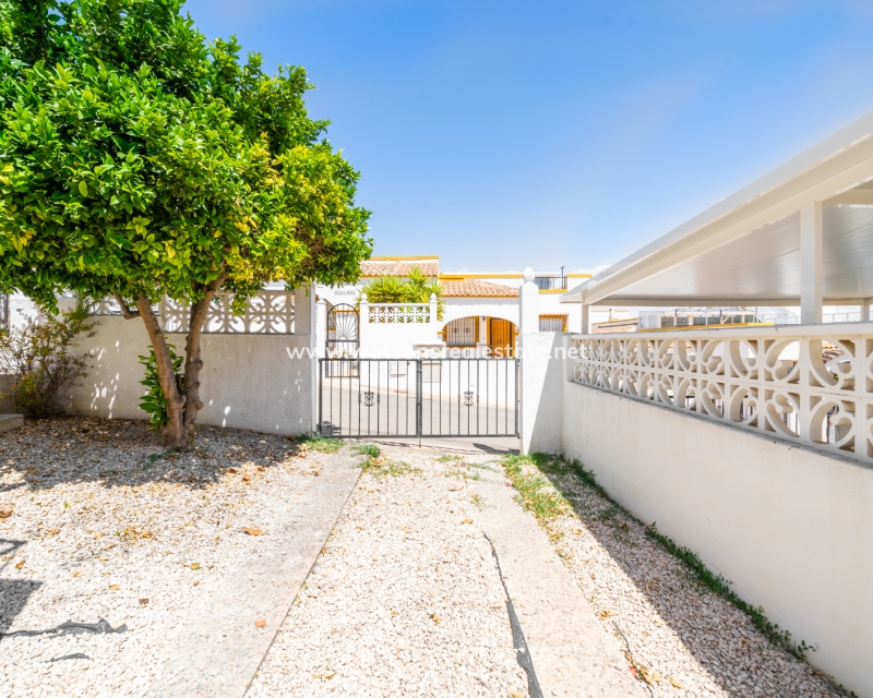 Resale - Quad - Urb. La Marina