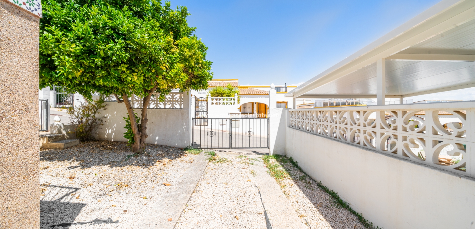 Resale - Quad - Urb. La Marina