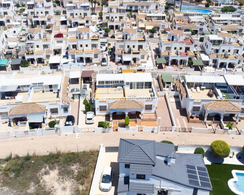 Resale - Quad - Urb. La Marina