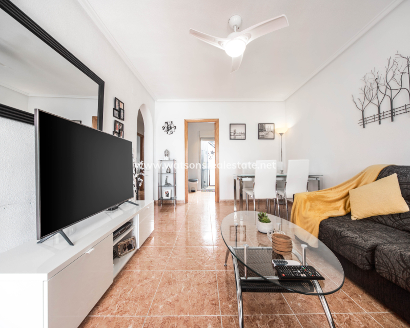 Resale - Quad - Urb. La Marina