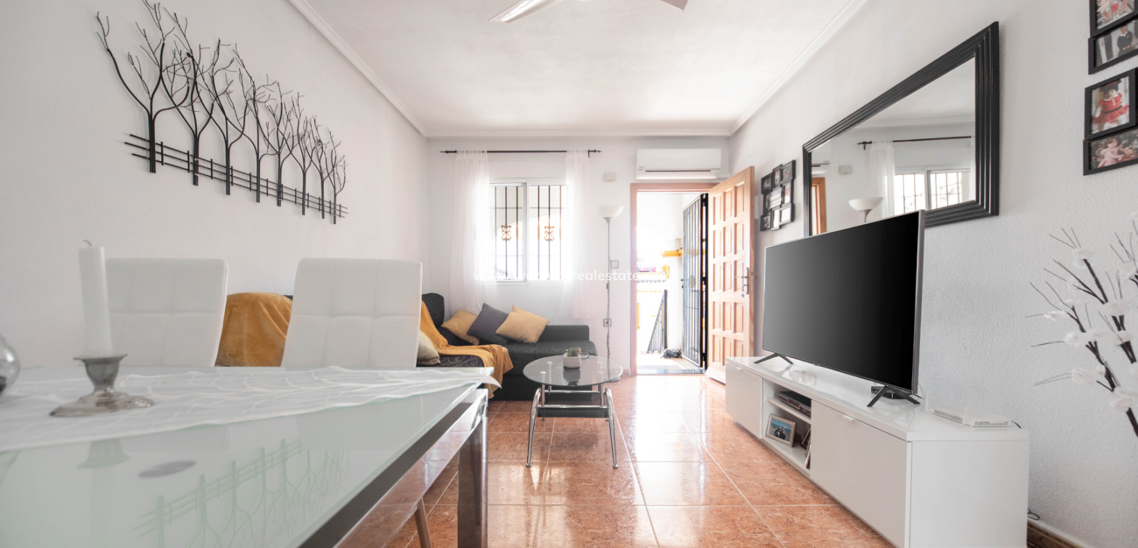 Resale - Quad - Urb. La Marina