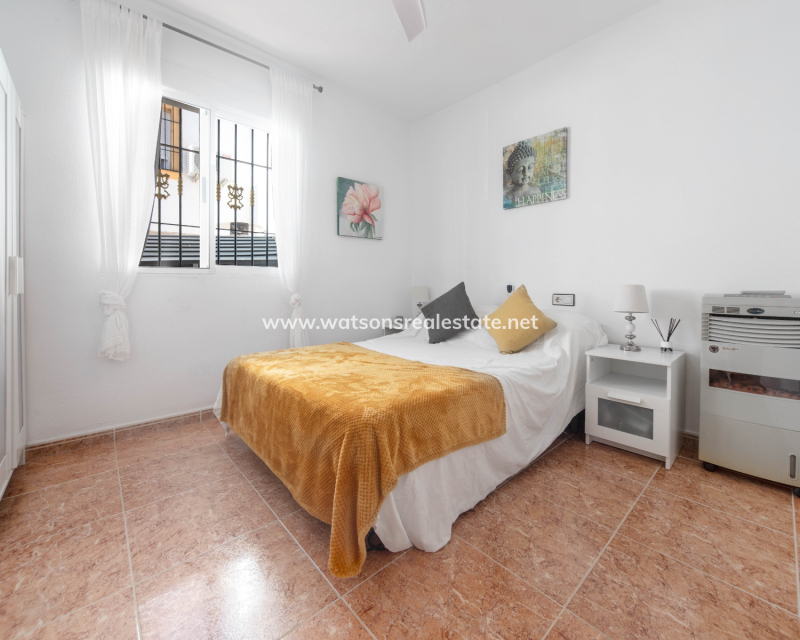 Resale - Quad - Urb. La Marina