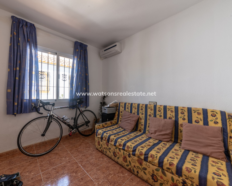 Resale - Quad - Urb. La Marina