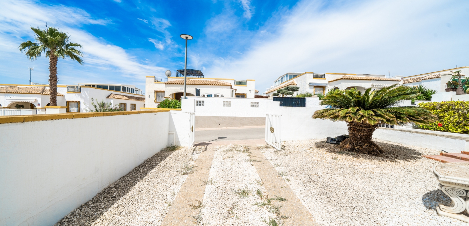 Resale - Quad - Urb. La Marina