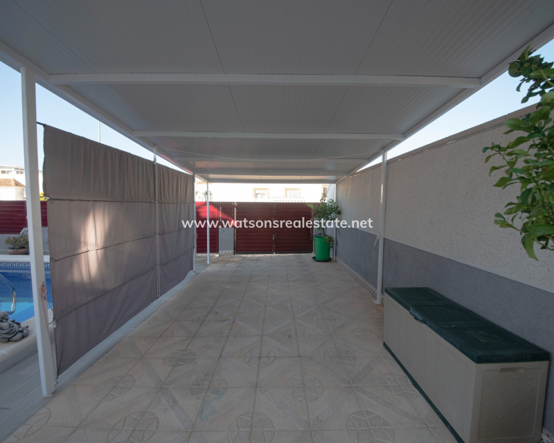 Resale - Quad - Urb. La Marina