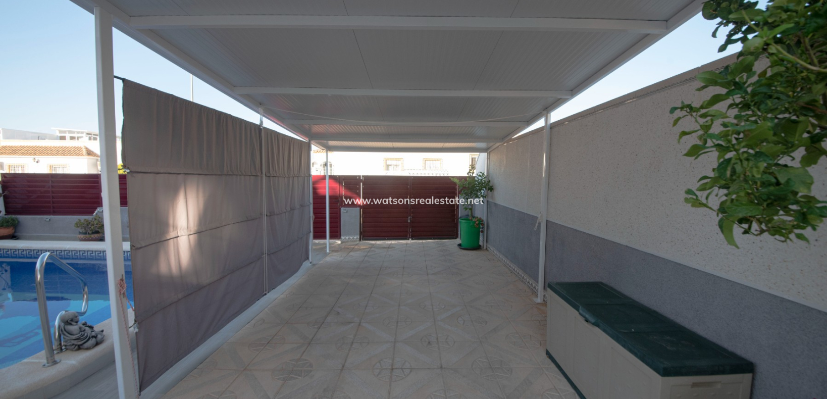 Resale - Quad - Urb. La Marina