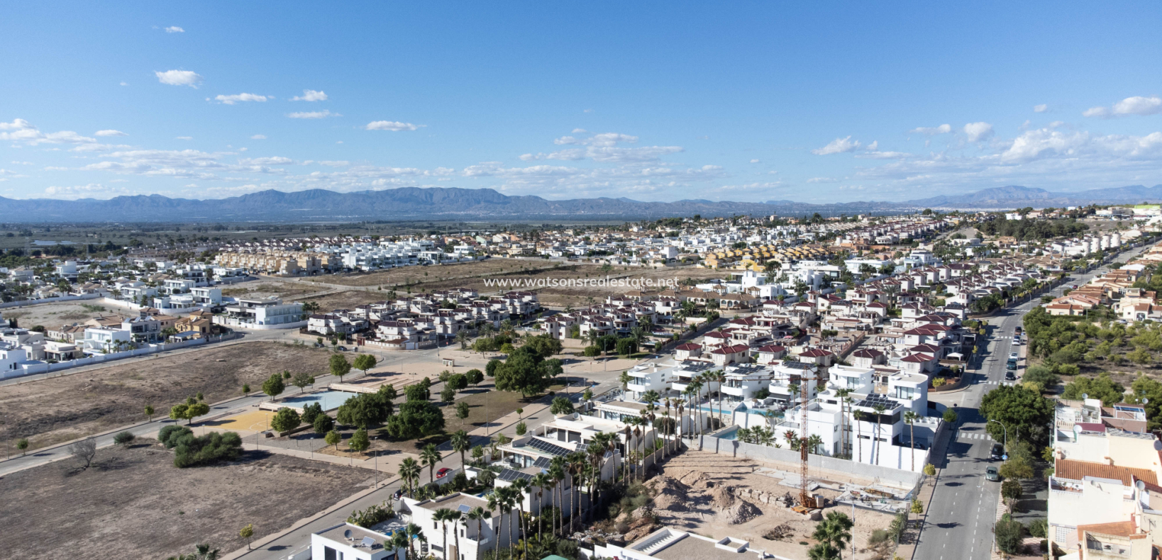 Resale - Quad - Urb. La Marina