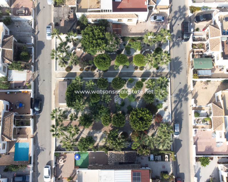 Resale - Quad - Urb. La Marina