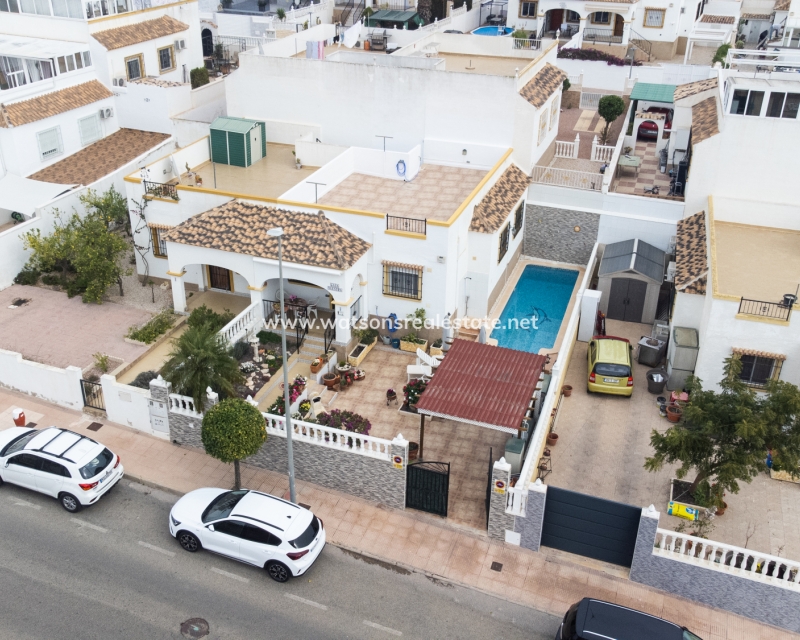 Resale - Quad - Urb. La Marina