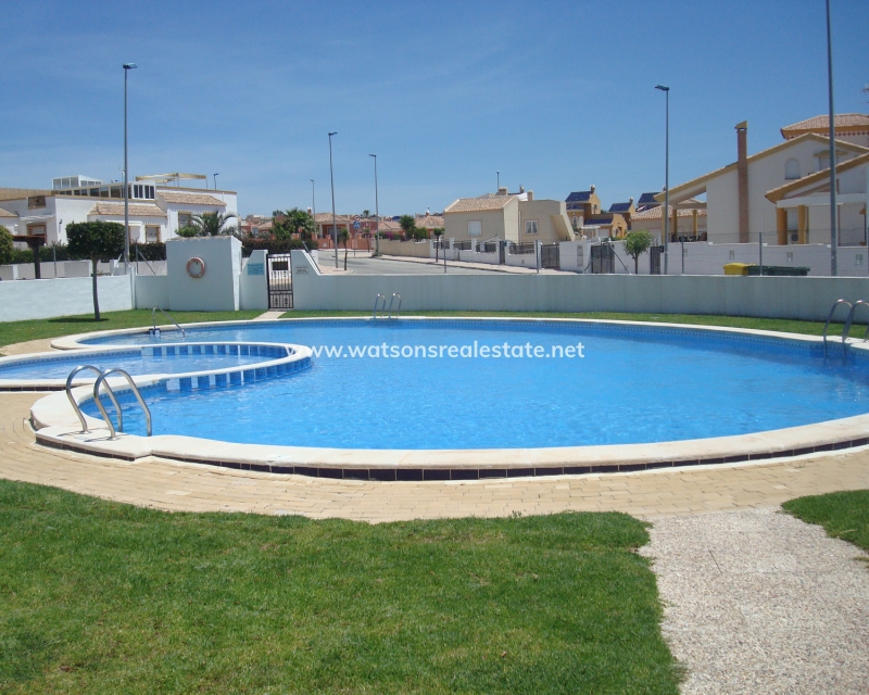 Resale - Quad - Urb. La Marina