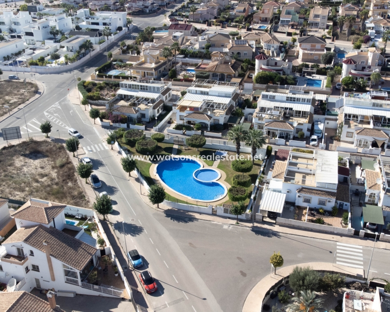 Resale - Quad - Urb. La Marina