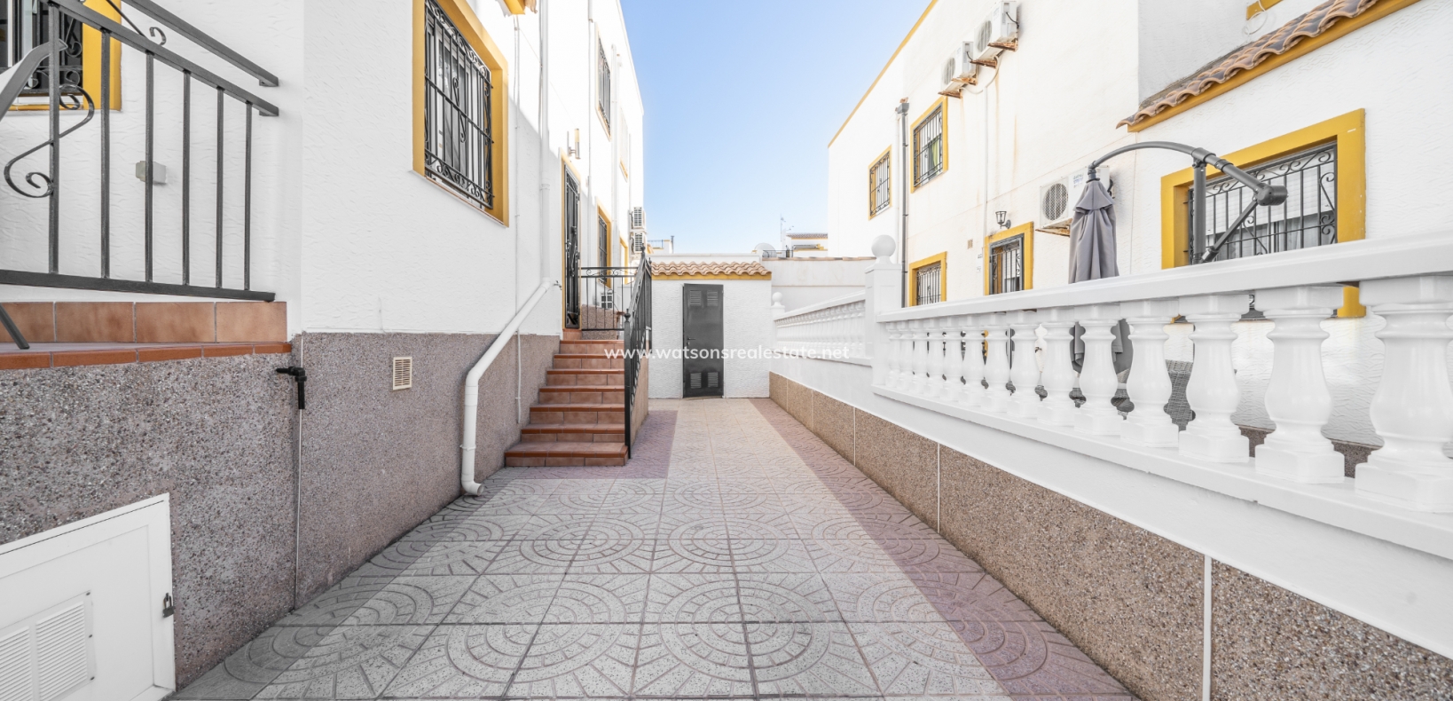 Resale - Quad - Urb. La Marina