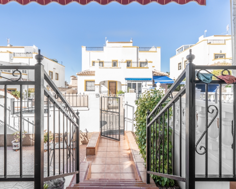 Resale - Quad - Urb. La Marina