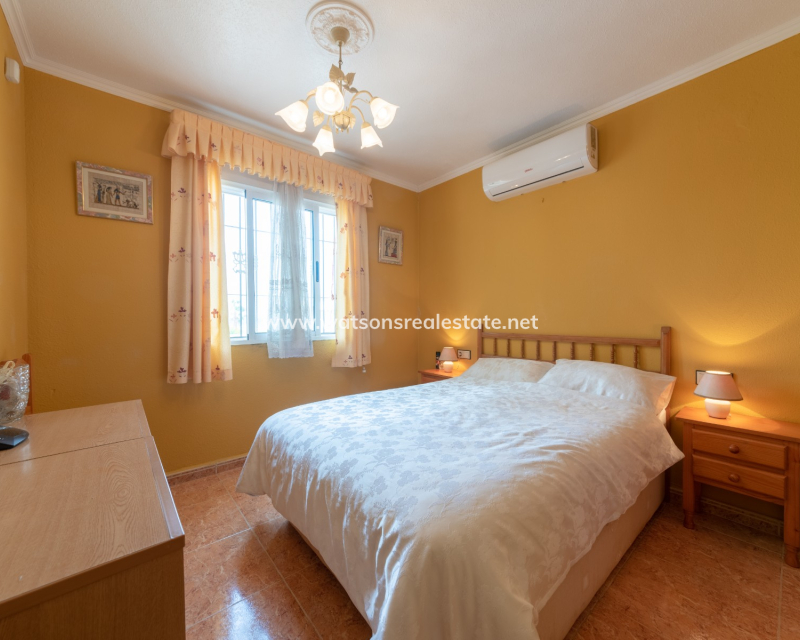 Resale - Quad - Urb. La Marina