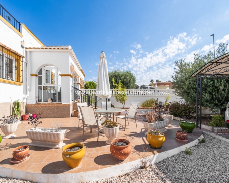 Resale - Quad - Urb. La Marina