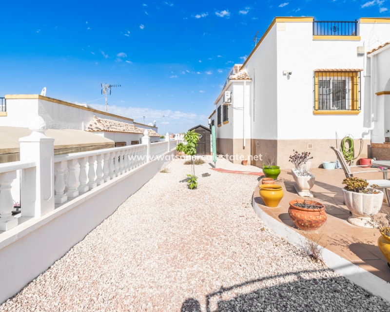 Resale - Quad - Urb. La Marina