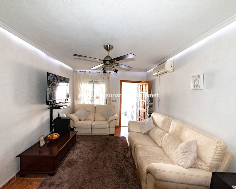 Resale - Quad - Urb. La Marina