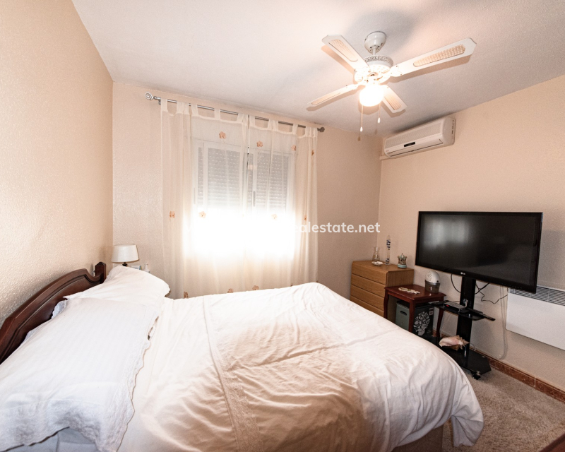 Resale - Quad - Urb. La Marina