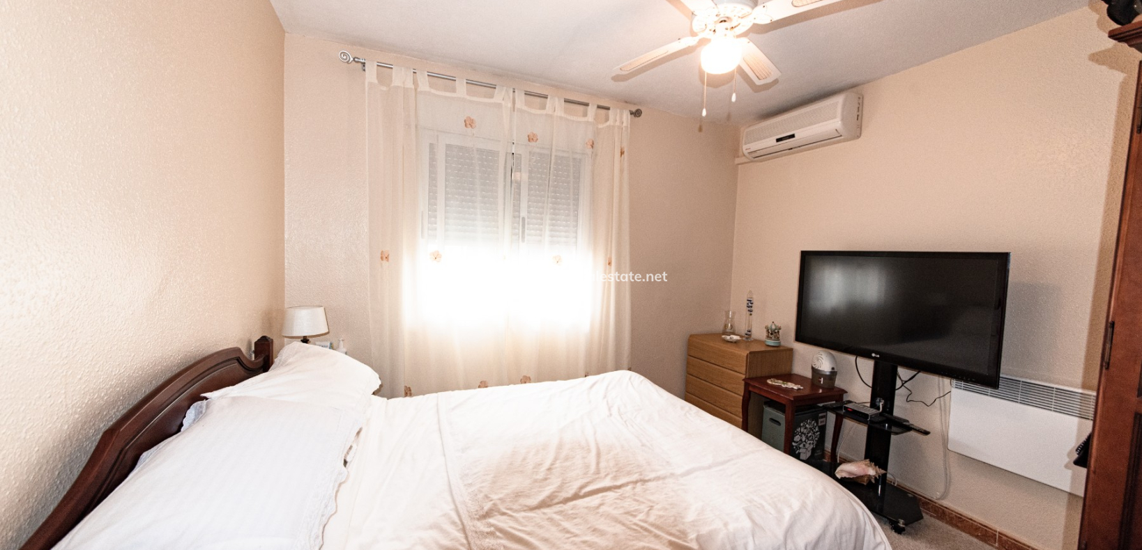 Resale - Quad - Urb. La Marina
