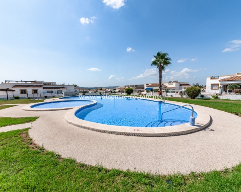 Resale - Quad - Urb. La Marina