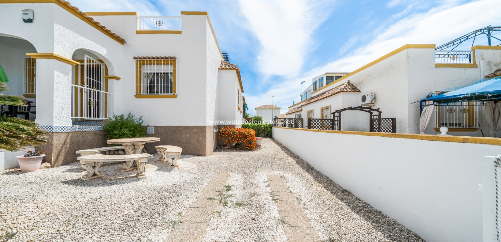 Resale - Quad - Urb. La Marina