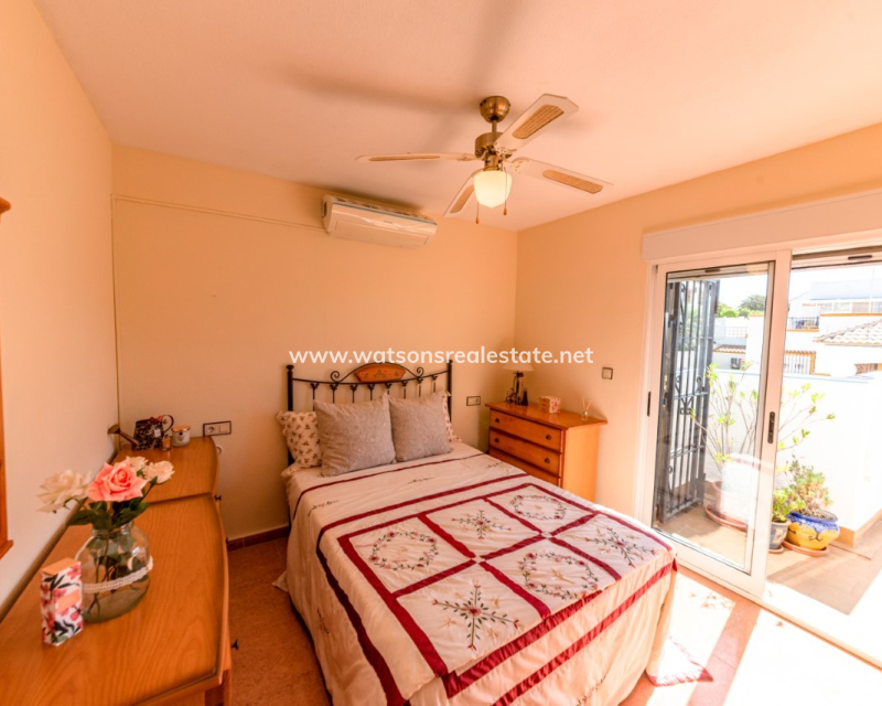 Resale - Quad - Urb. La Marina