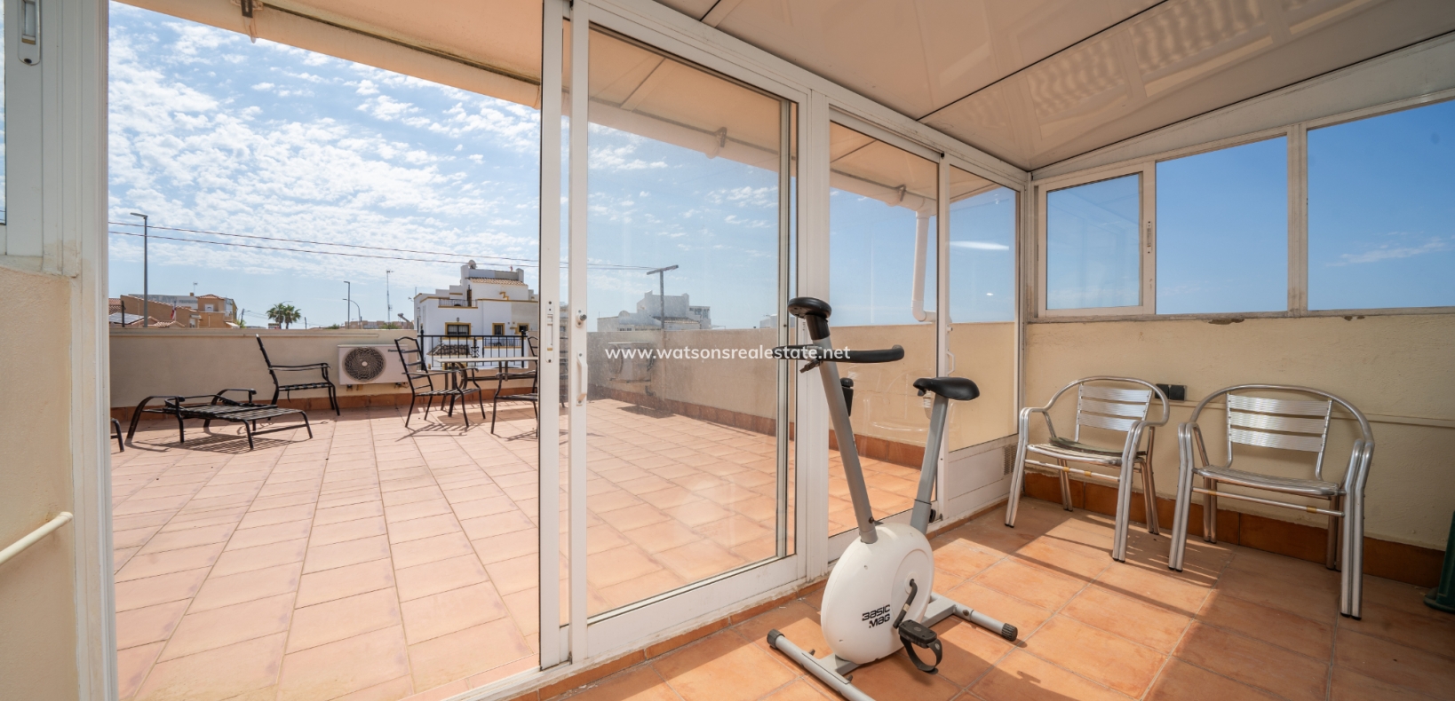 Resale - Quad - Urb. La Marina