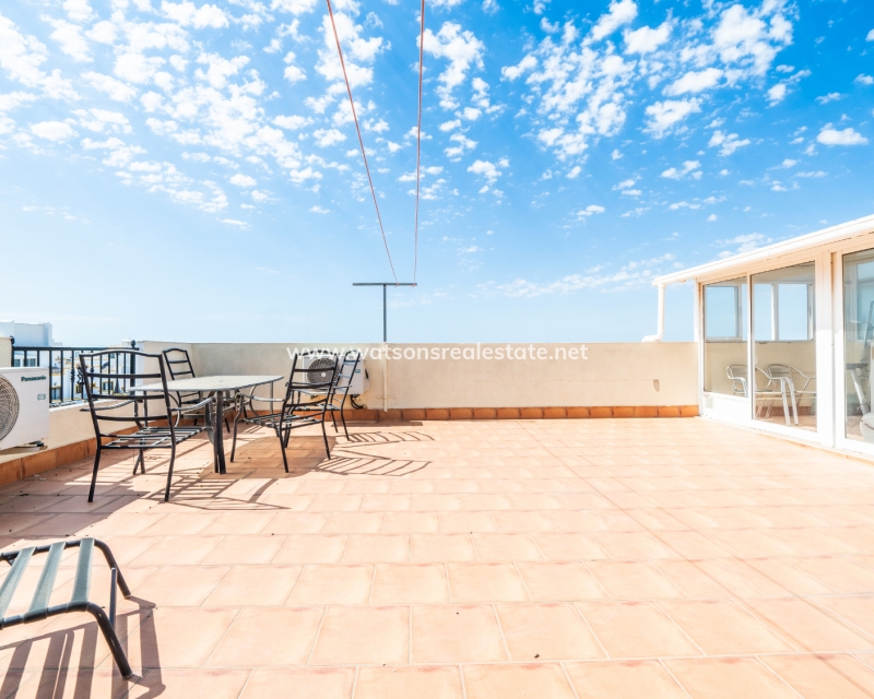 Resale - Quad - Urb. La Marina