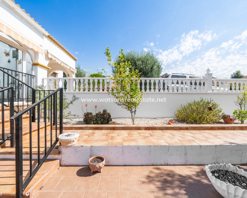 Resale - Quad - Urb. La Marina