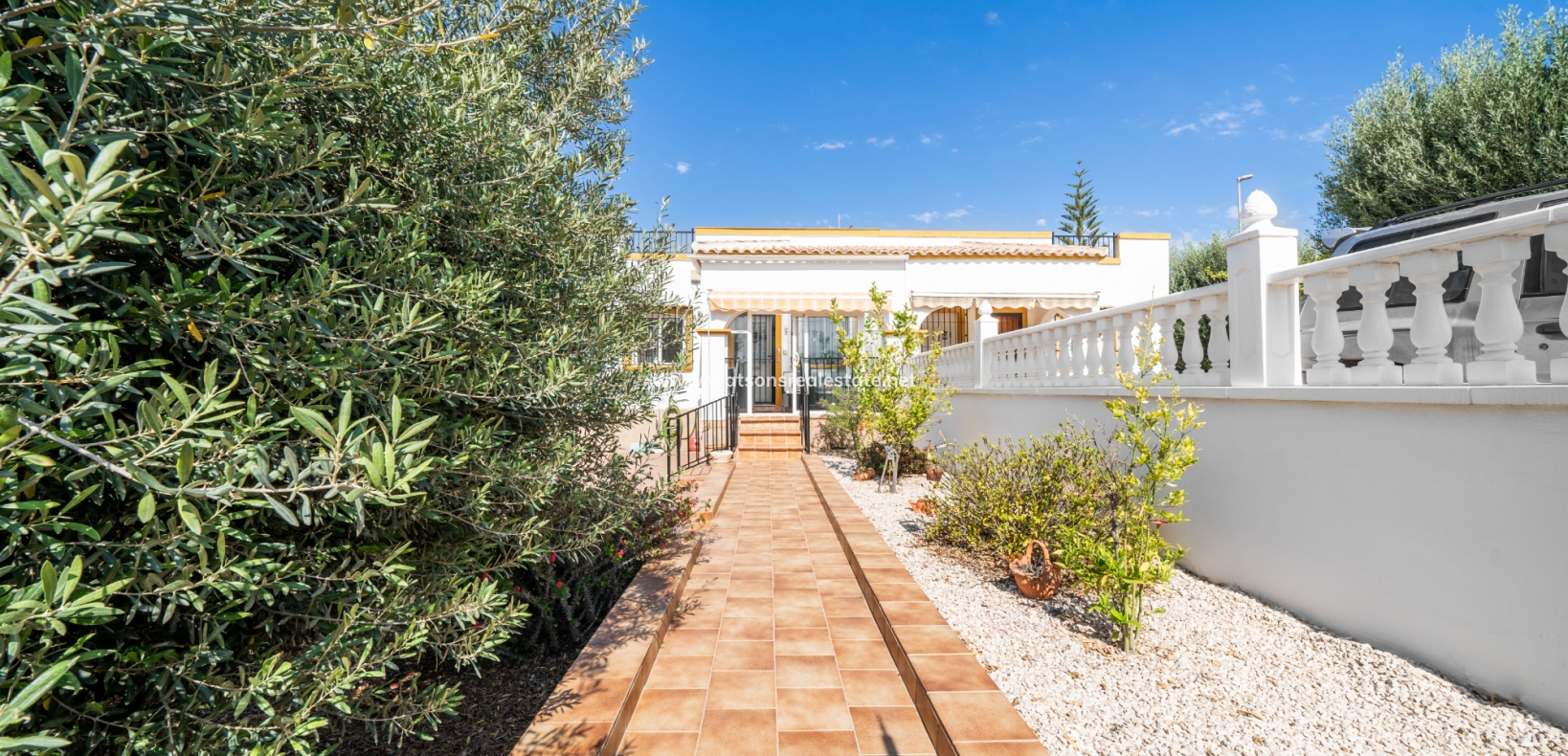 Resale - Quad - Urb. La Marina