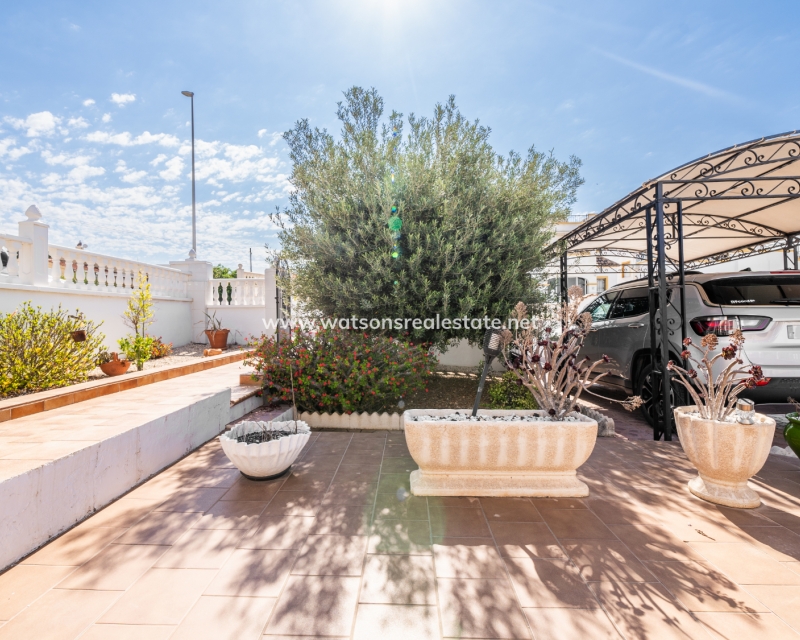 Resale - Quad - Urb. La Marina