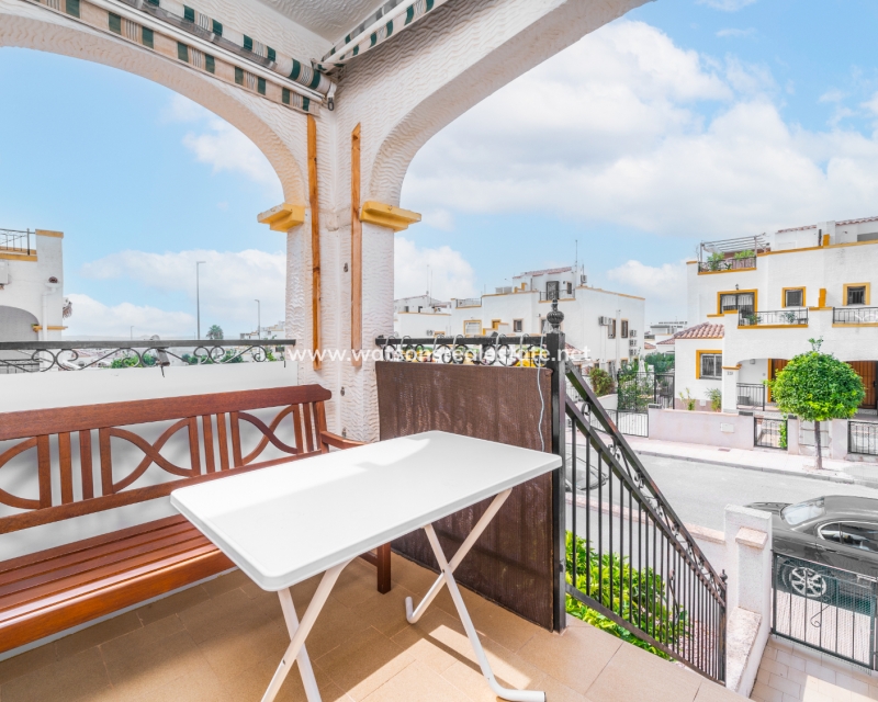 Resale - Quad - Urb. La Marina